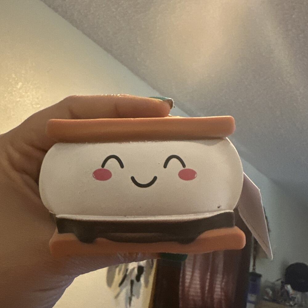 Viral Keycraft Squeeze S'Mores Squishy Slow Rising Viral Stress Toy NEW White